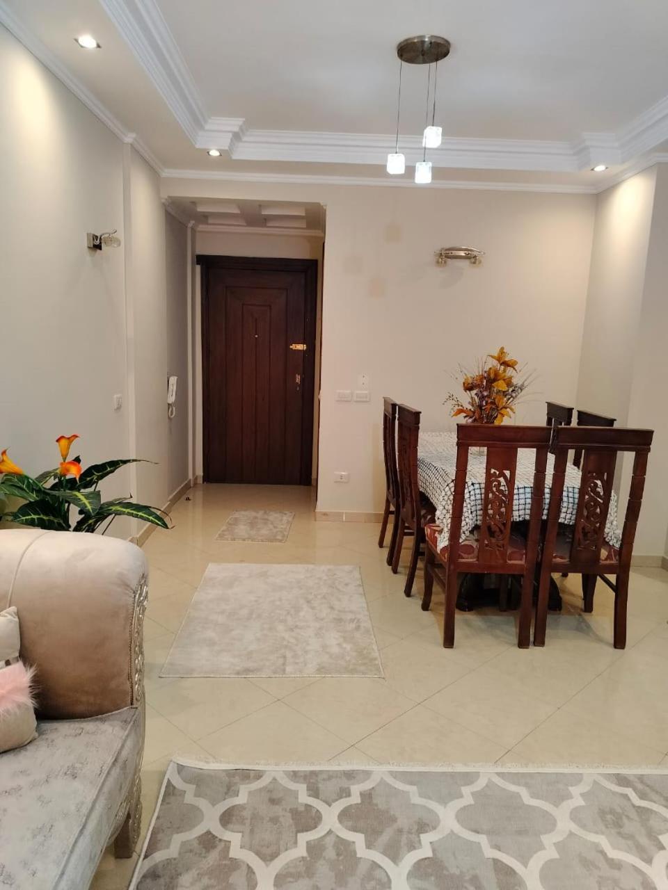 Three Bedrooms In Apartment